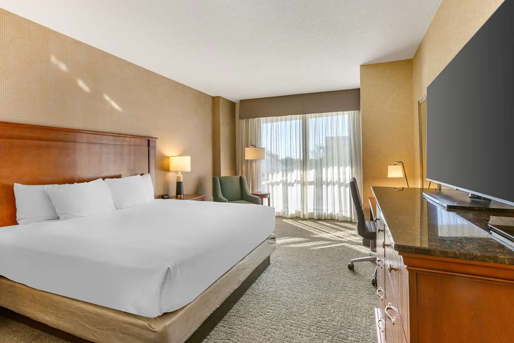 Drury Plaza Hotel Phoenix Tempe - photo 14