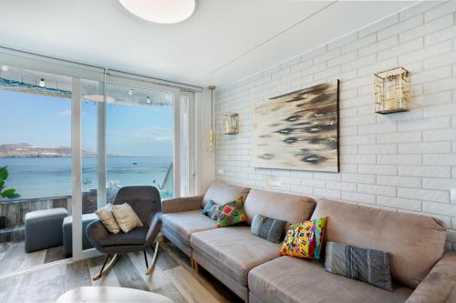 Luxury in frontbeach in Las Palmas De Gran Canaria, Spain