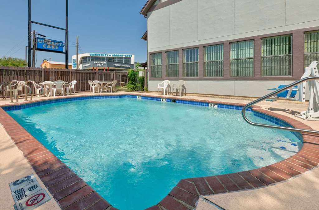 Howard Johnson by Wyndham San Marcos - photo 13