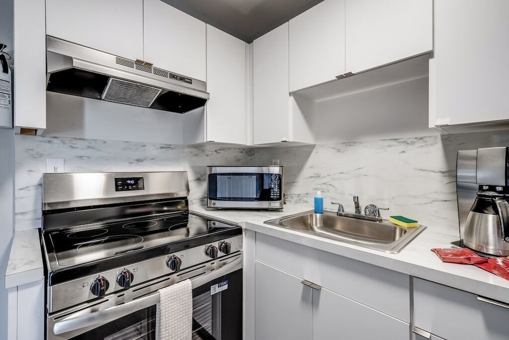 South River Suites - photo 35