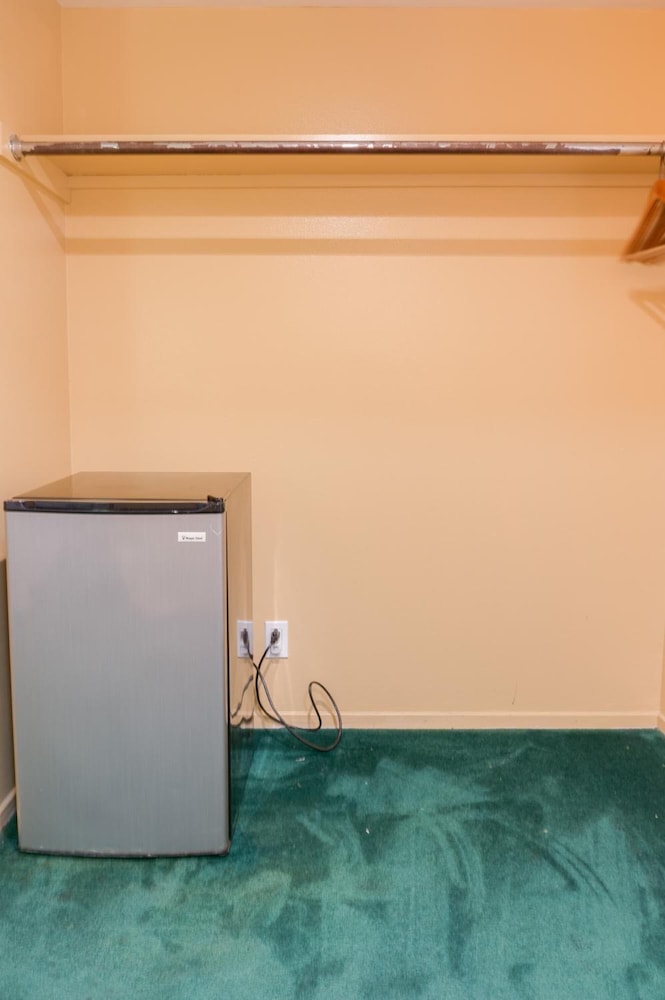 Redondo Beach Inn - photo 18
