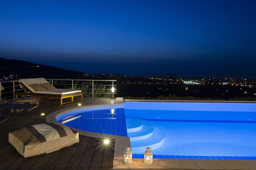 Lenas Villa — 4-Star Luxury Hotel in Lefkada, Greece