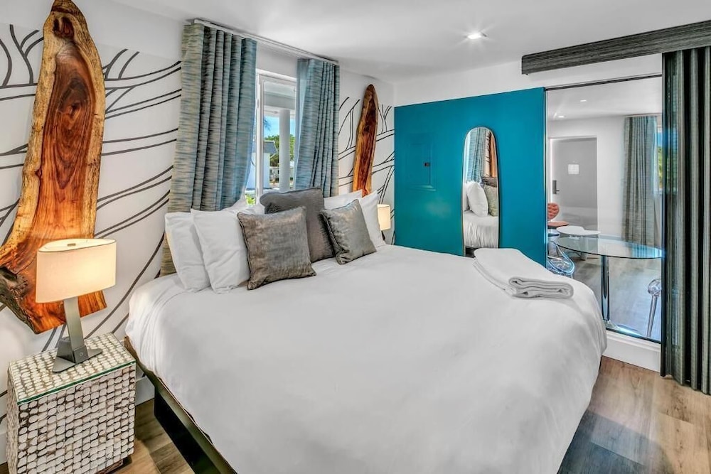 The Saint Hotel — Saint Pete Beach — photo 4