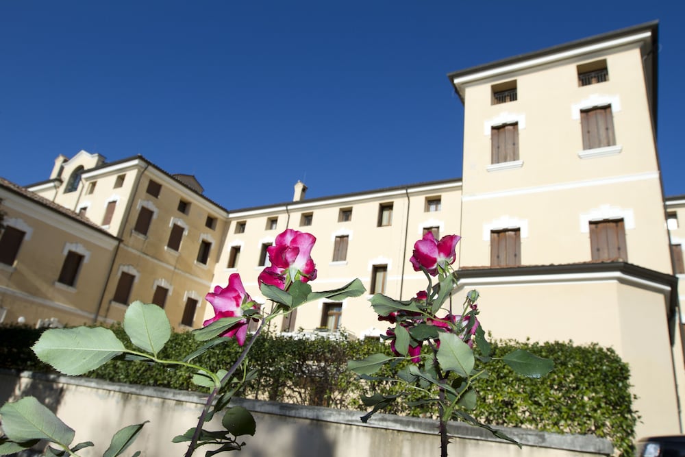 Hotel Villa Scalabrini — hotel in Paderno Del Grappa