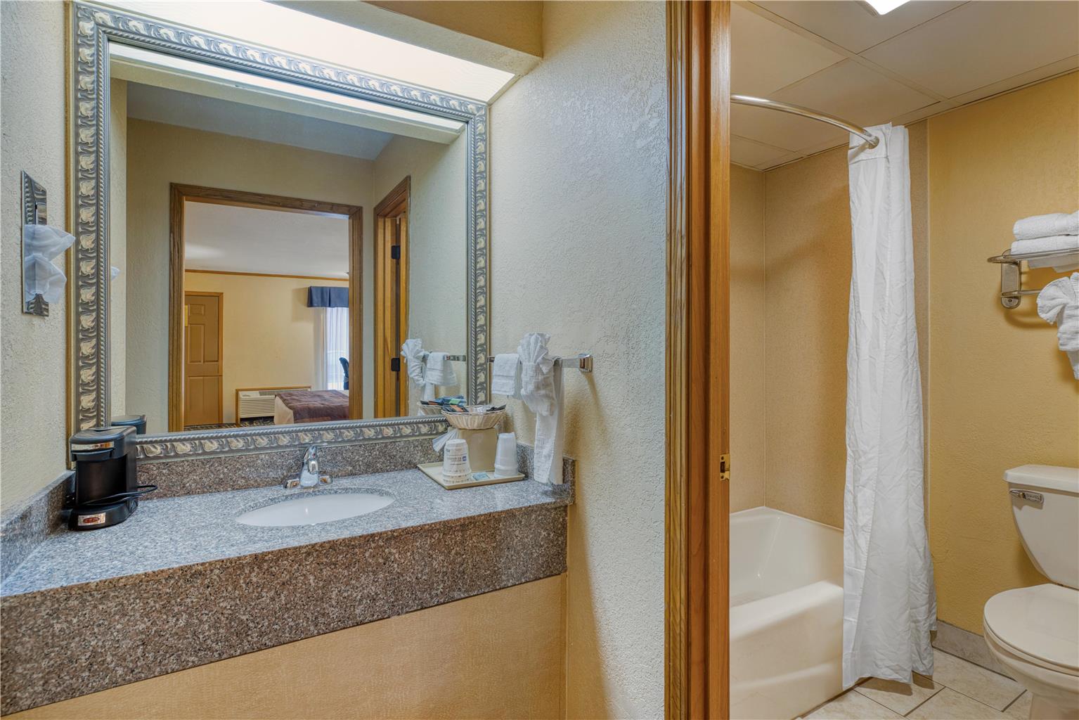 SureStay by Best Western Kansas City Country Inn North - photo 17
