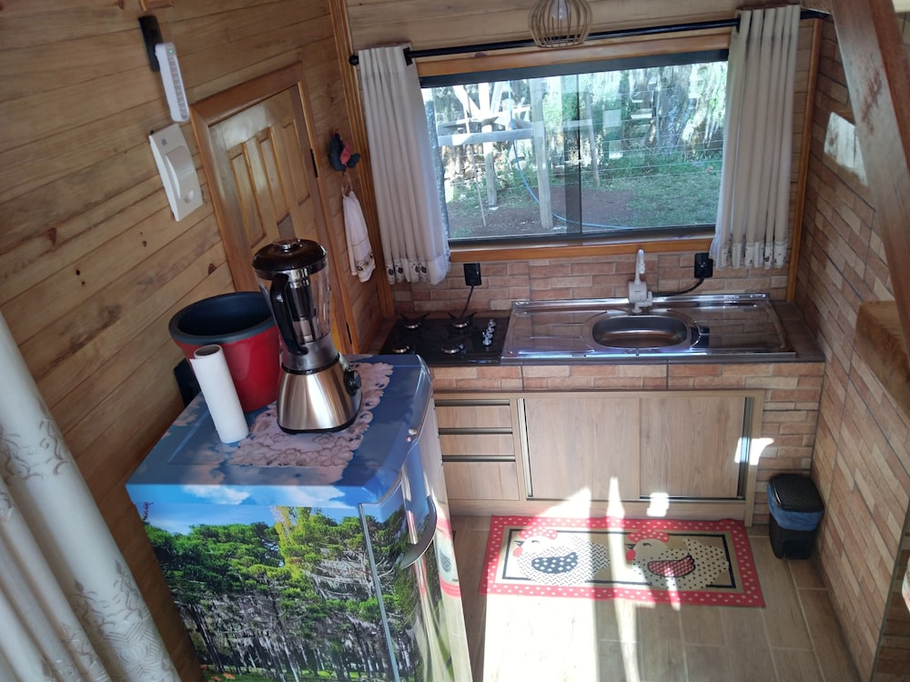 Cabana Pequeno Bosque Com Vista o Rio à 15 km da cidade in Sao Joaquim, Brasil
