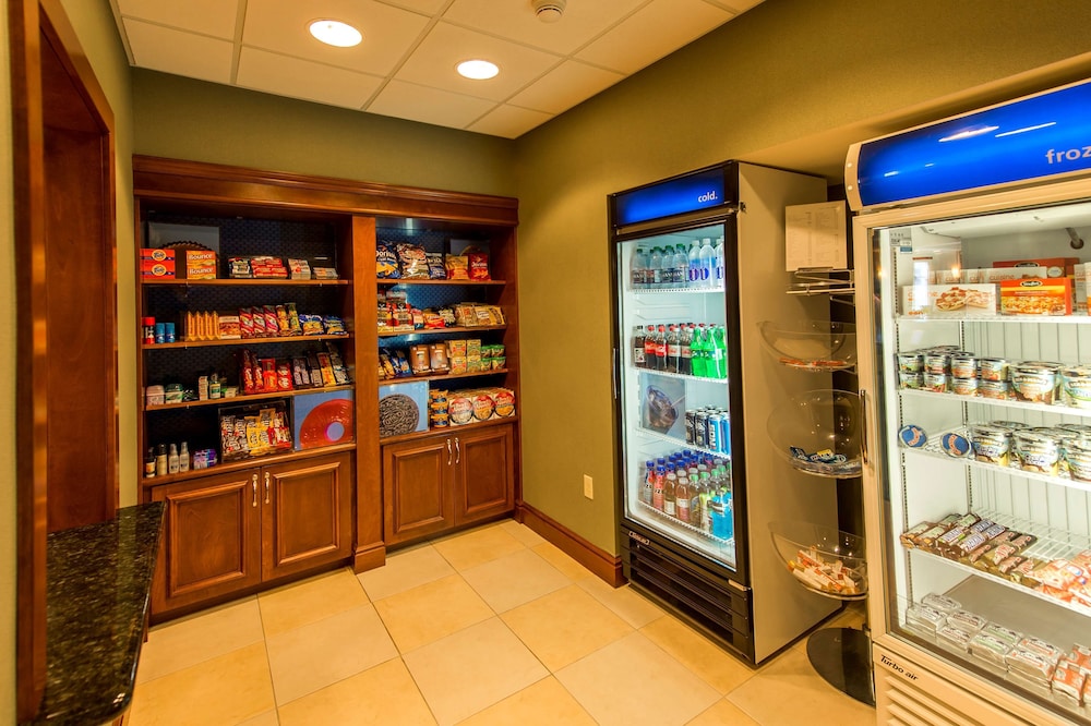 Hampton Inn Presque Isle Maine - photo 3