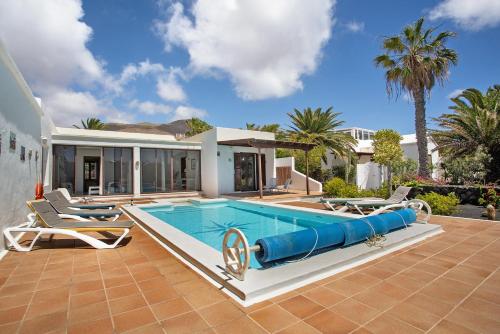 Casa Margarita — 4-Star Luxury Hotel in Yaiza, Spain