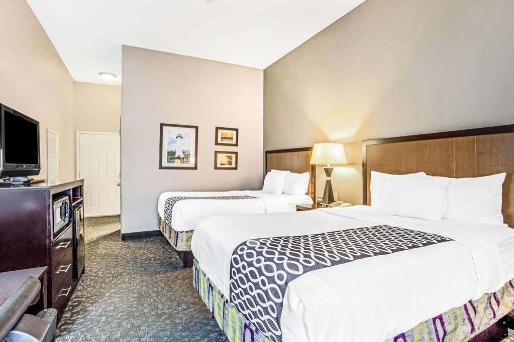 La Quinta Inn & Suites by Wyndham Biloxi - photo 24