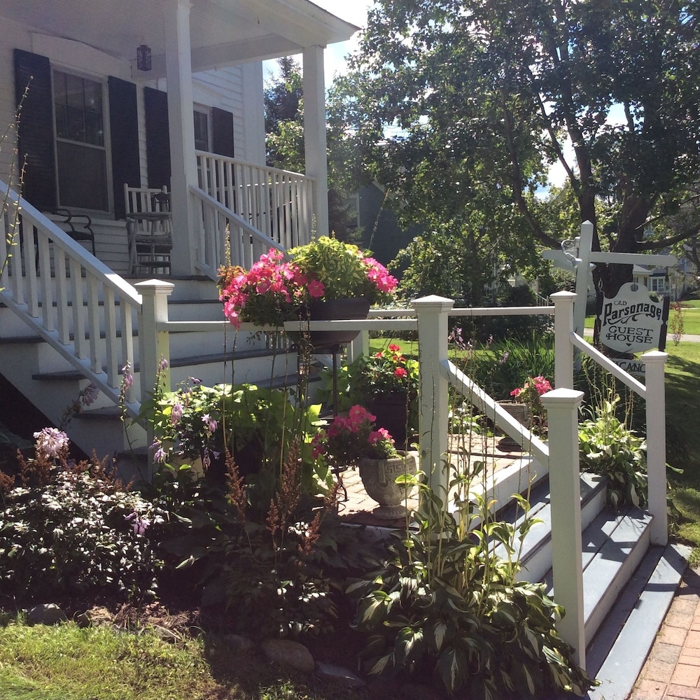 Old parsonage B&B - featured photo