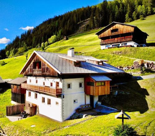 Mesh Mittereggerschneiderhof — Sillian