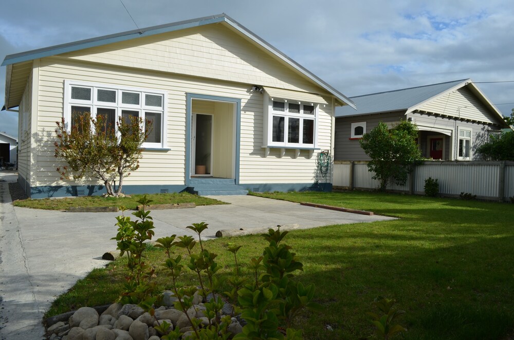 Villa 185 Central Masterton — 4-Star Luxury Hotel in Masterton, New Zealand