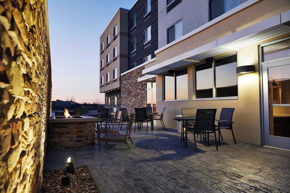 Fairfield Inn & Suites by Marriott Sheboygan - photo 23