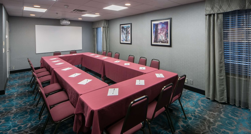 Hampton Inn Lakeland - photo 45