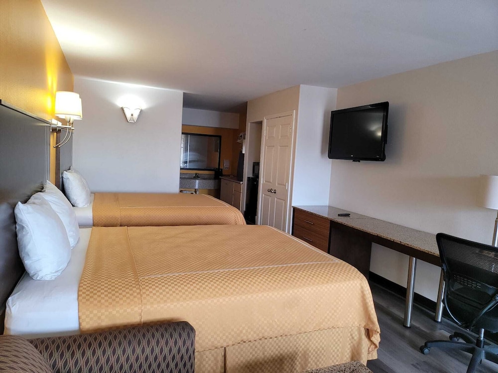 Texas Inn & Suites Raymondville - photo 19