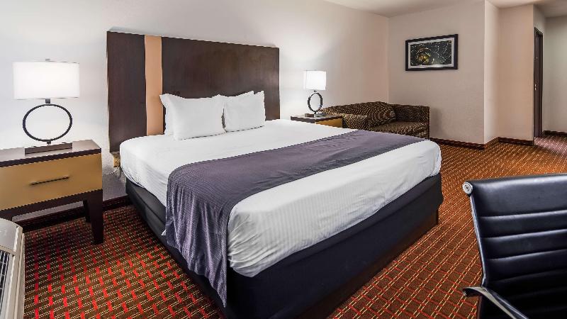 Best Western Inn & Suites - photo 16