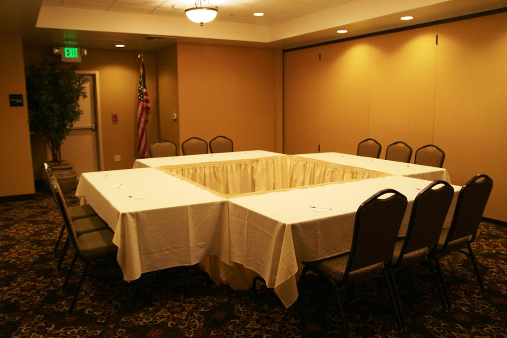 Hampton Inn & Suites Lodi - photo 31