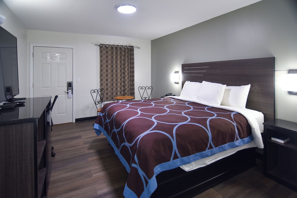 Lynchburg Country Inn - photo 13