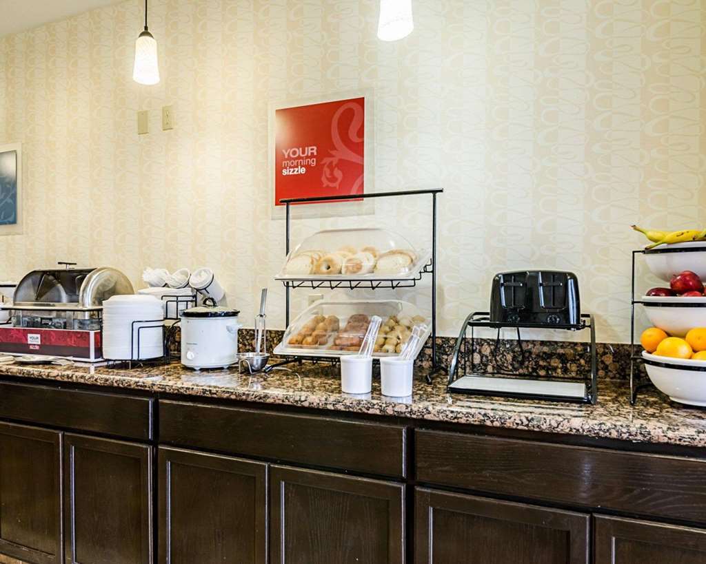 Comfort Inn & Suites Lawrence University Area - photo 37