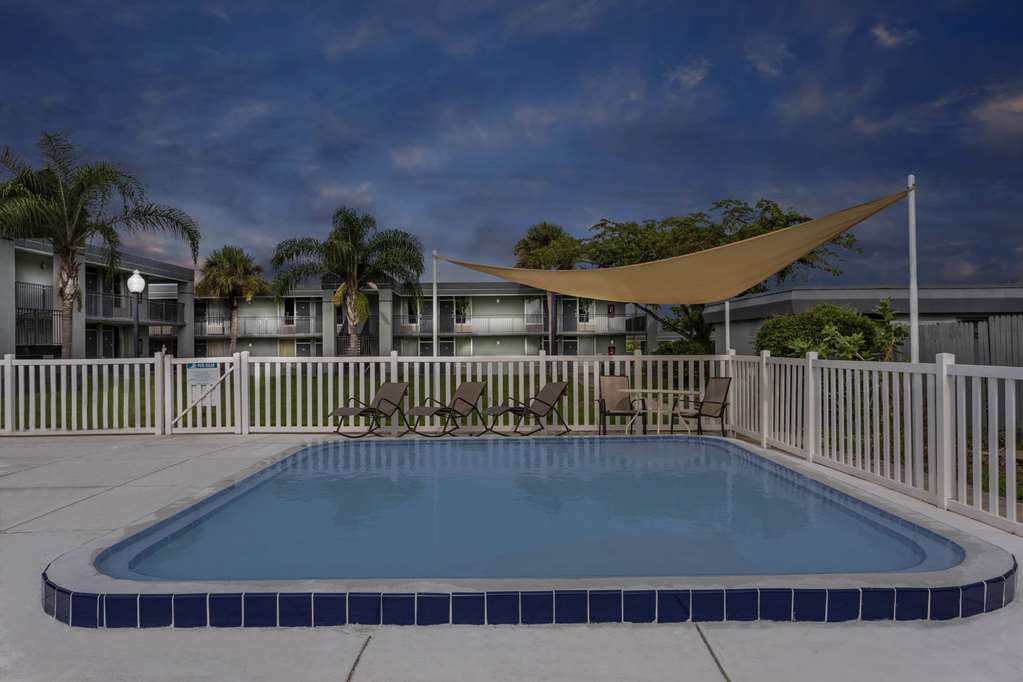Super 8 by Wyndham Ocala I 75 - photo 12