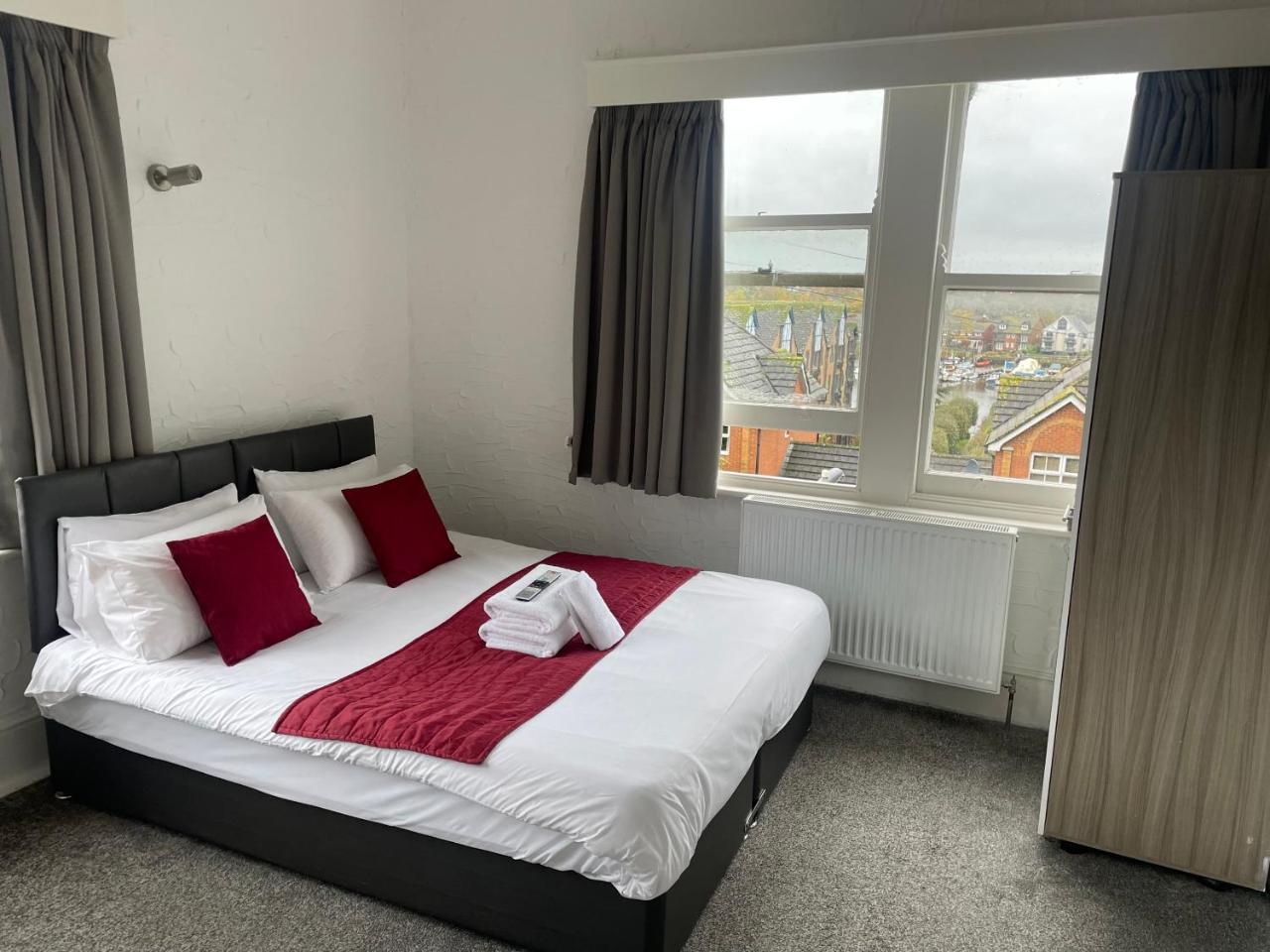 River side rooms in Southampton, United Kingdom