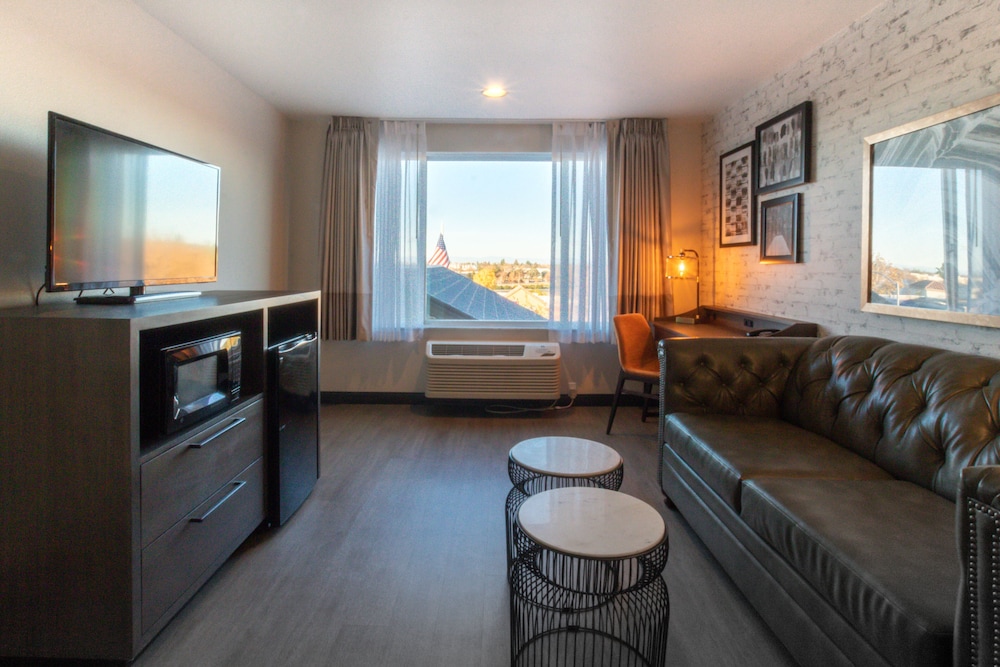 Oxford Suites Chico - photo 18
