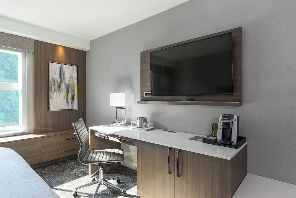 Courtyard by Marriott Edgewater NYC Area - photo 11