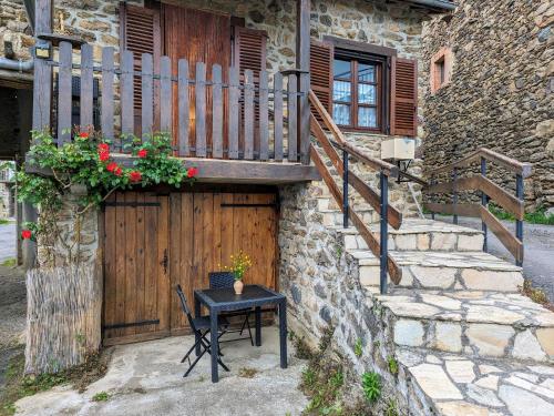 Gîte au cœur du village médiéval de Saint Ilpize FR 1 582 93 — hotel in Auzat-La-Combelle