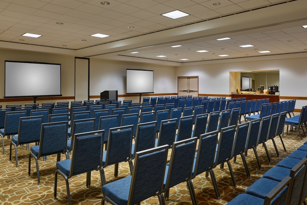 Sheraton Kansas City Hotel at Crown Center - photo 51