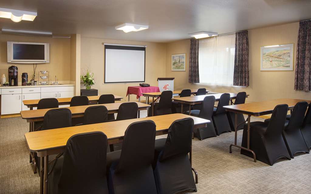 Coast Hilltop Inn - photo 10