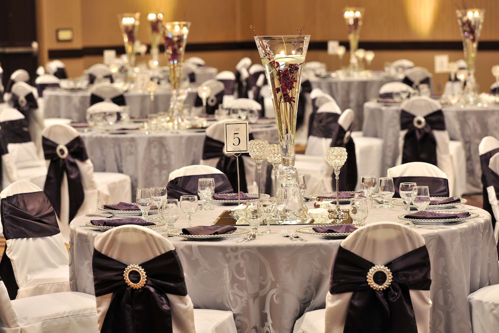 Embassy Suites Hotel Des Moines Downtown - photo 48