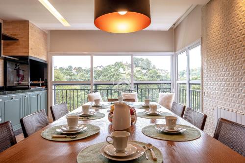 Sofisticado apto em localização privilegiada Comodidade e lazer ao lado do Centrinho do Capivari — 4-Star Luxury Hotel in Campos Do Jordao, Brasil