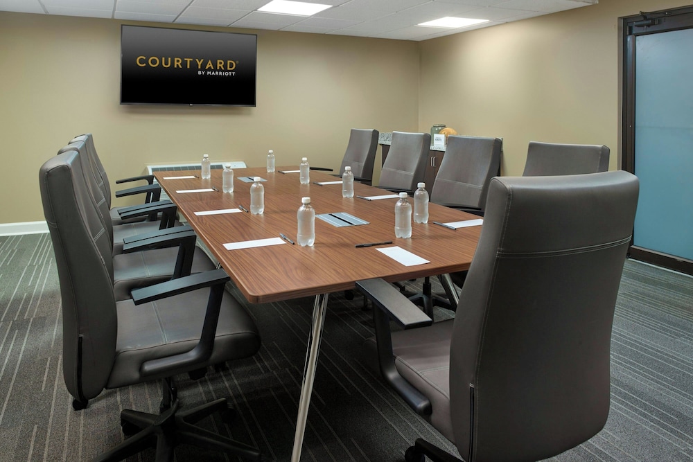 Courtyard by Marriott Atlanta Airport South Sullivan Road - photo 32