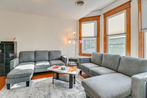 Walk to Washington Park: Remote Work ready Apt