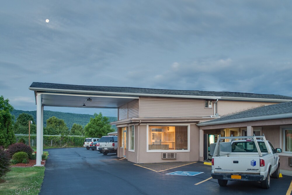Travel Inn Horseheads — hotel in Horseheads