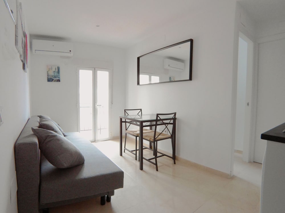 Apartamento interior en bajos cercano al parque Olof Palme A Madrid hotel