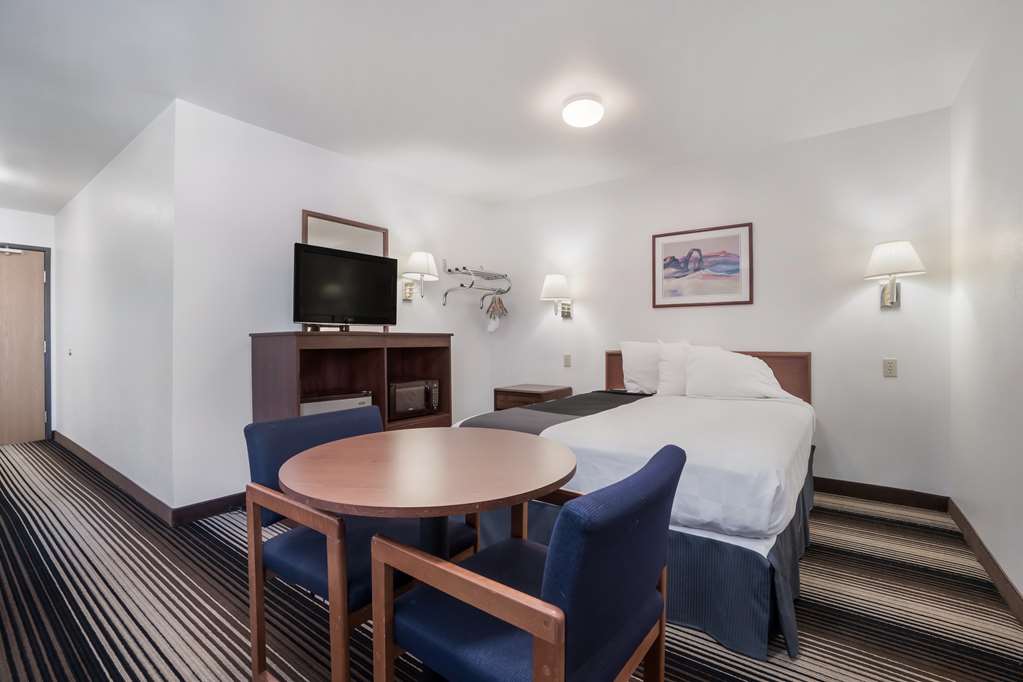 Americas Best Value Inn Green River - photo 12