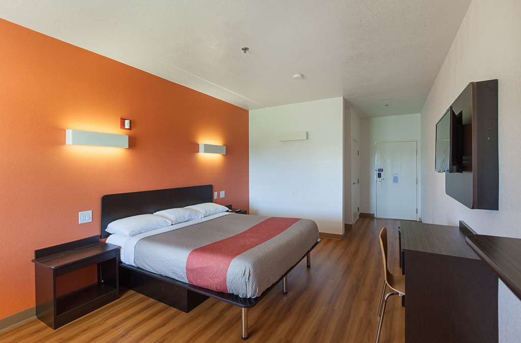 Motel 6 Bedford TX Fort Worth - photo 8