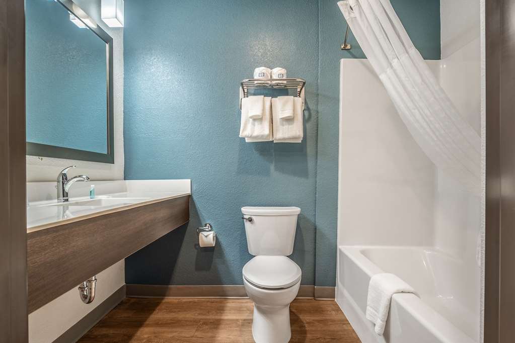 WoodSpring Suites Naples West - photo 11