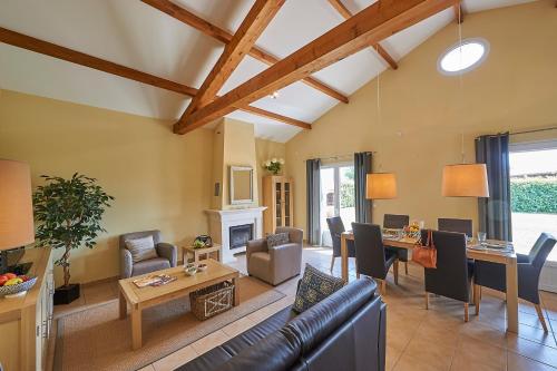 Domaine Les Forges Le Bois Senis — 4-Star Luxury Hotel in Les Forges, France
