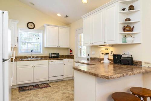 Island Delight by Oak Island Accommodations - photo 27