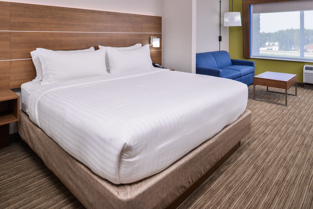 Holiday Inn Express & Suites Siloam Springs by IHG - photo 22
