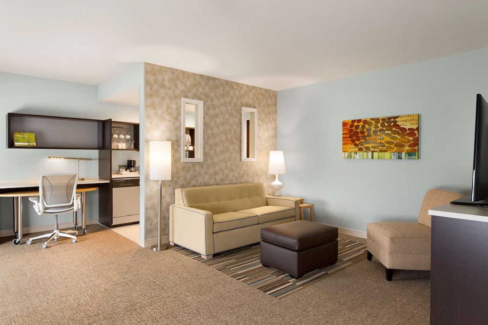 Home2 Suites by Hilton Hasbrouck Heights - photo 13