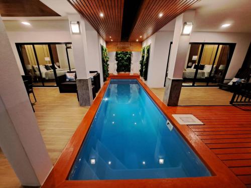 The Chic Pool Villa — 4-Star Luxury Hotel in Suwannaphum, Thailand