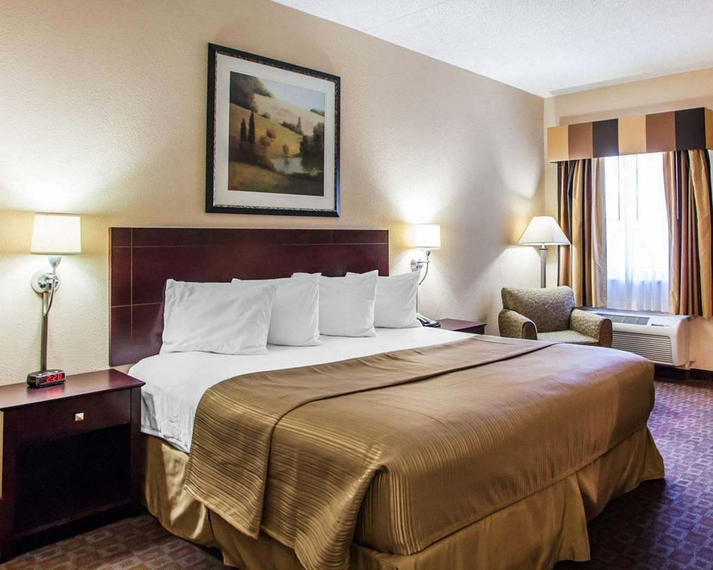 Quality Inn & Suites Peoria North - photo 9