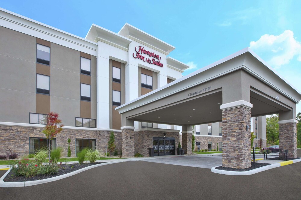 Hampton Inn & Suites Oakwood Village Cleveland in Cleveland, United States