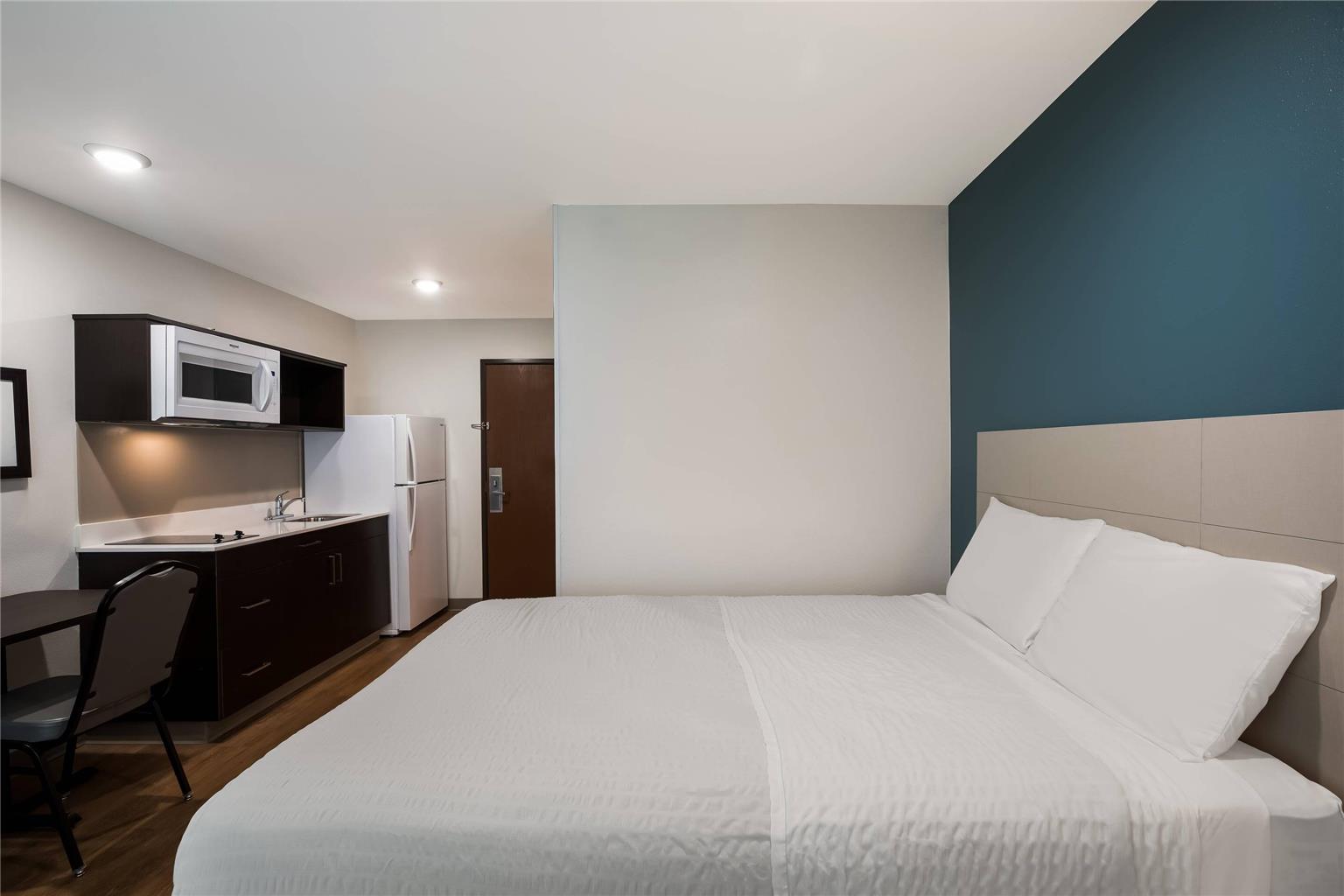 WoodSpring Suites Orlando West Clermont - photo 15