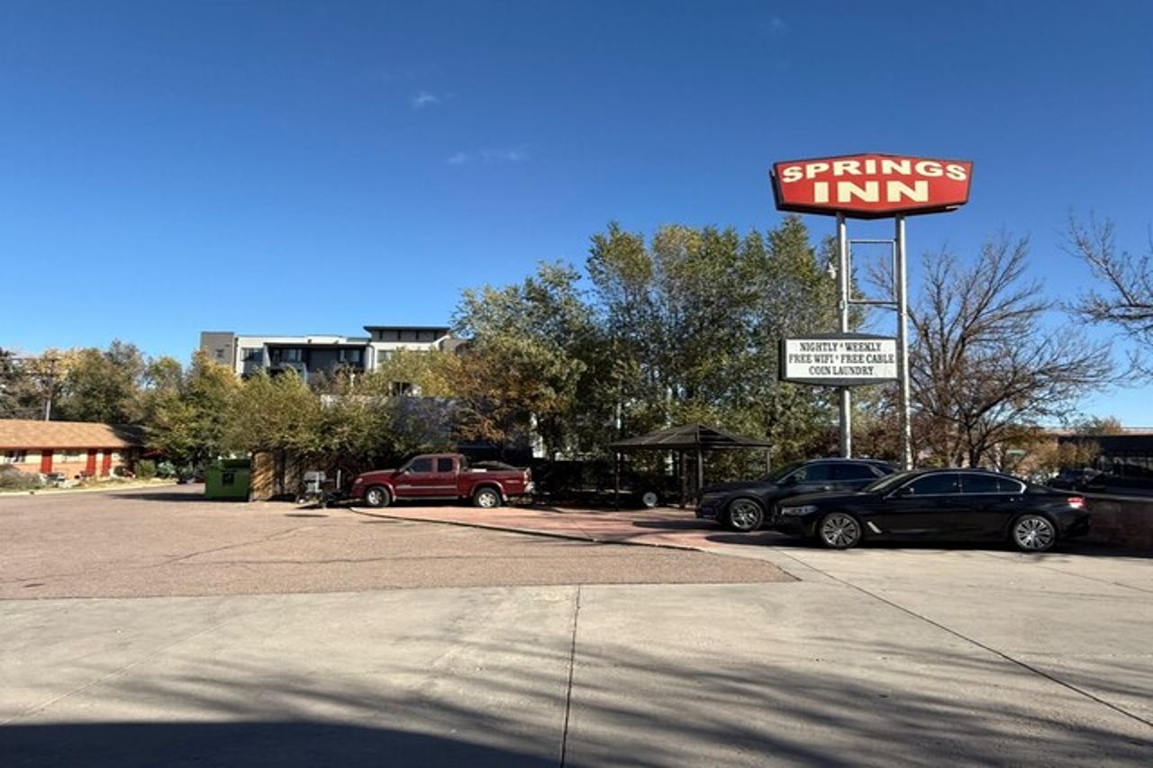 Springs Inn - photo 3
