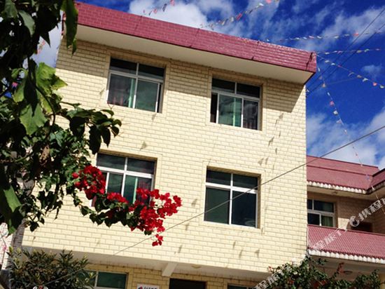 Dengba Chain Inn Luding Niubeishan House Inn in Luqiao, People's Republic of China