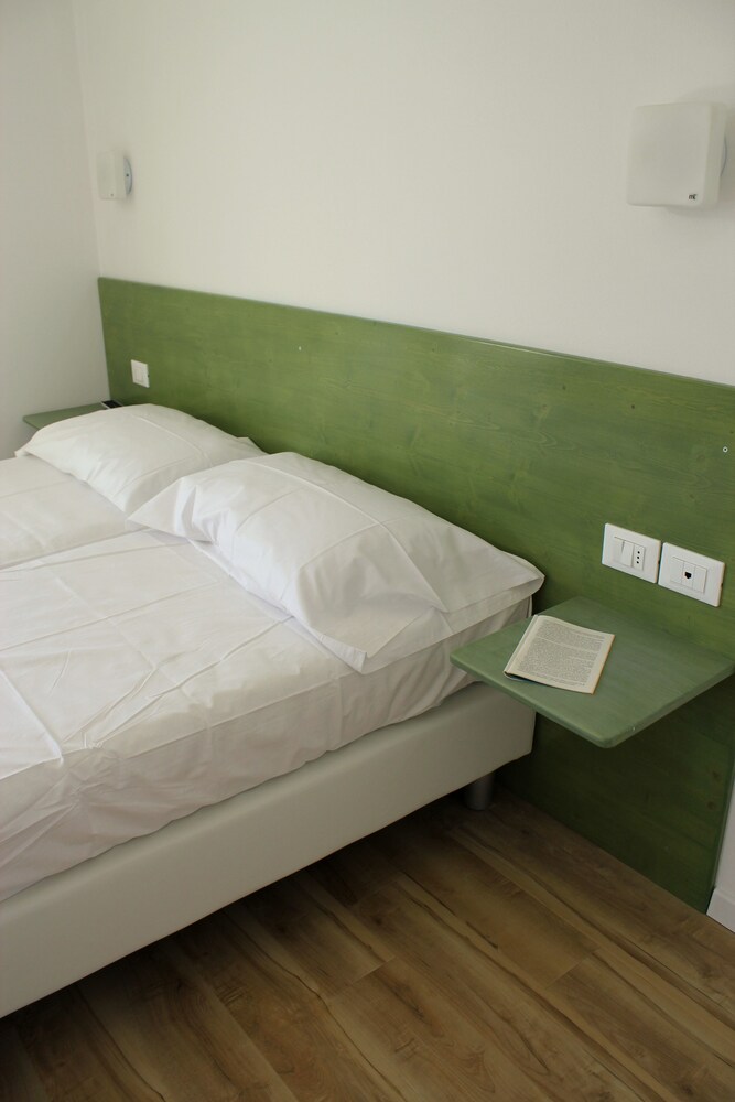 Villa Mazzano — 4-Star Luxury Hotel in Riva Del Garda, Italy